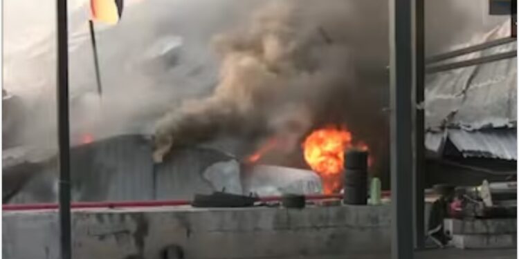 गुजरात राजकोट में टीआरपी गेम जोन में लगी भीषण आग, हादसे में बच्चे समेत 20 लोगों की मौत, मृतकों के शव बुरी तरह झुलसे, VIDEO