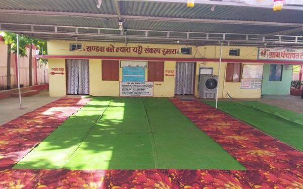 मतदान केंद्रों पर मतदाताओं को मिलेगा छाछ, शरबत ठंडी हवा के लिए रहेगा कूलर, दवाइयों की भी रहेगी व्यवस्था प्रदेश में 7 मई को होगा तीसरे चरण का मतदान, आयोग ने पूरी की तैयारी