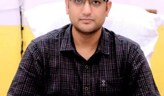 ग्रीष्मकालीन अवकाश में एएमएस पोर्टल में छात्रों की उपस्थिति दर्ज करने पर 03 शिक्षकों को सीईओ जिला पंचायत द्वारा दिया गया कारण बताओ सूचना पत्र”