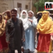 आरोपियों के डर से मकान बेचने की लिखी बात, घर के बाहर लिखा देखे VIDEO