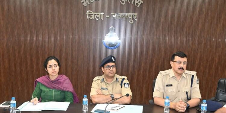 ईदुज्जुहा और आने वाले त्यौहारों पर व्यवस्थाओं को लेकर शांति समिति की बैठक संपन्न बिजली, पानी, साफ-सफाई से जुड़े मुद्दों पर सदस्यों ने दिये सुझाव