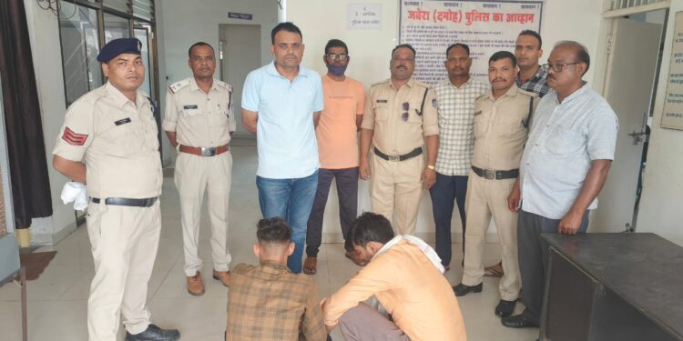 अवैध शराव के विरुद्ध जबेरा पुलिस ने की बड़ी कार्यवाही  पकड़ी एक ट्रक शराब,