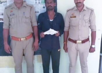 पुलिस अधीक्षक कन्नौज अमित कुमार आनन्द द्वारा अपराध एंव अपराधियों के विरुद्ध चलाये जा रहे अभियान के क्रम में अपर पुलिस अधीक्षक कन्नौज संसार सिंह के कुशल निर्देशन