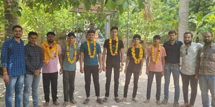 भाजयुमो नर्मदापुर मंडल ने विभिन्न वार्डो में किया नवमतदाता आभार कार्यक्रम