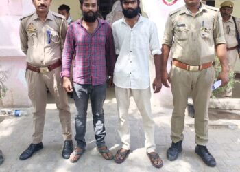 *छिबरामऊ पुलिस द्वारा 02 नफर अभियुक्तों को 01 अदद तमंचा 315 बोर तथा 02 अवैध जिन्दा कारतूस 315 बोर के साथ गिरफ्तार कर भेजा गया जेल।*