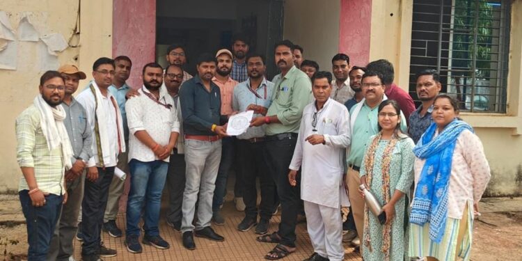 मध्यप्रदेश पटवारी संघ जिला कटनी अनुविभागीय अधिकारी को ज्ञापन सौंपा