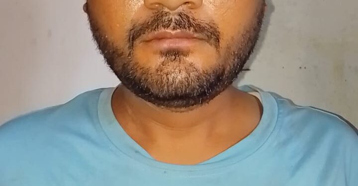 कटनी माधवनगर पुलिस ने आदतन आरोपी आकाश उर्फ बैला के कब्जे से 317 पाव अवैध शराब किया जप्त भेजा जेल।