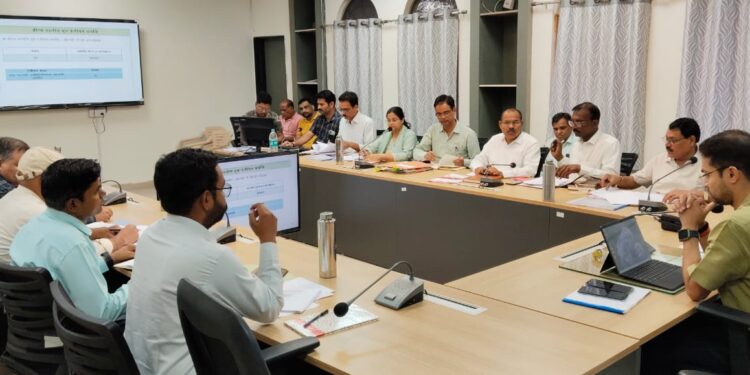 *राजस्व प्रकरणों का निराकरण समय सीमा में करें, राजस्व वसूली बढ़ाएं*
