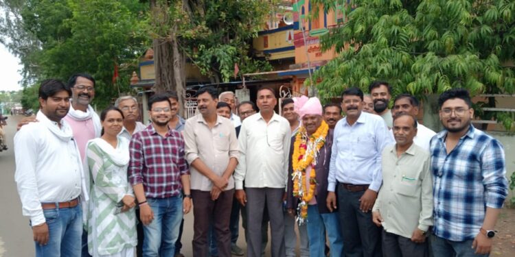 *दिनेश काका शारदेय शासकीय कार्य से हुए सेवानिवृत*