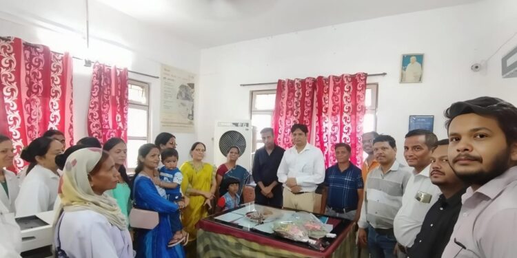 *42 वर्षों की सेवा के बाद सेवानिवृत हुई श्रीमती सावित्री कहार*