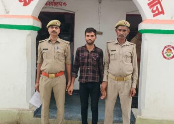 *थाना ठठिया पुलिस द्वारा 01 वांछित नफर अभियुक्त को गिरफ्तार कर भेजा गया जेल*