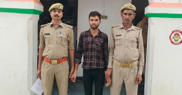 *थाना ठठिया पुलिस द्वारा 01 वांछित नफर अभियुक्त को गिरफ्तार कर भेजा गया जेल*