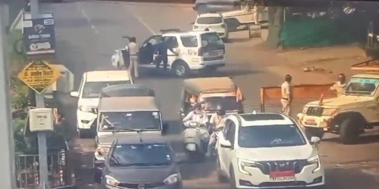 सोशल मीडिया मे जमकर वीडियो वायरल होने वाले आरोपी को किस तरह पुलिस ने किया अपने गिरफ्त मे देखिये वीडियो: