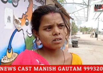दमोह रेलवे स्टेशन से सामने आया दुधमुंहे बच्चे की हत्याःका मामला मां के गोद में हुई मौत, ढाई माह के मासूम के माता-पिता की भी पिटाई, आरोपी फरार सीसीटीवी कैमरे में भागते दिख रहा युवक देखे VIDEO