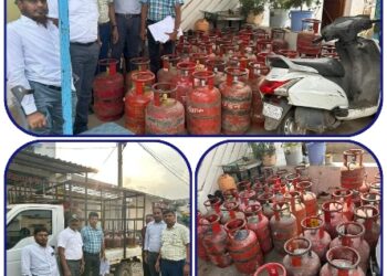 खाद्य विभाग के जांच दल द्वारा घरेलू गैस सिलेण्डरों का अवैध भंडारण, परिवहन एवं विक्रय पाये जाने पर 283800 रूपये की सामग्री की गई जप्त