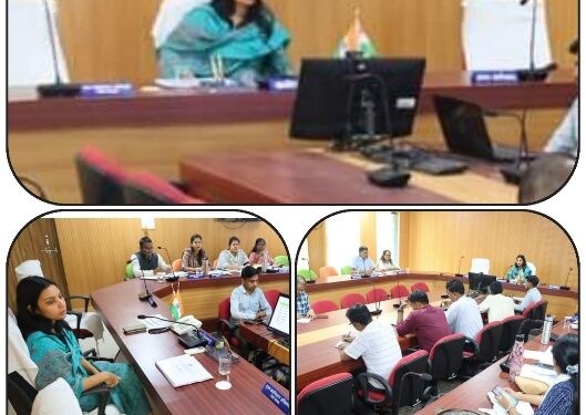 सभी राजस्व अधिकारी राजस्व वसूली पर विशेष फोकस रखें- कलेक्टर श्रीमती शीतला पटले  राजस्व अधिकारियों की बैठक सम्पन्न