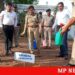 कटनी विश्व पर्यावरण दिवस के उपलक्ष पर पुलिस अधीक्षक ने किया वृक्षारोपण, आज दिनांक 05 जून 24 दिन गुरुवार को पुलिस अधीक्षक श्री रंजन व एस डी ओ पी विज्ञराघवगढ़, सी. एस. पी ख्याति मिश्रा समेत स्टाफ ने मिलकर पुलिस अधीक्षक कार्यलय मे किया वृक्षारोपण।