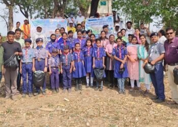 अधारताल तालाब परिसर में चलाया गया स्वच्छता का अभियान पर्यावरण दिवस पर किया गया पौधारोपण