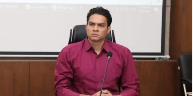 ओव्हर लोड गिट्टी का अवैध परिवहन करने पर जमा कराया गया 54 हजार 400 रूपये का प्रशमन शुल्क