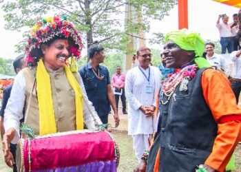 संस्कारधानी जबलपुर में महान वीरांगना रानी दुर्गावती जी के बलिदान दिवस पर आयोजित कार्यक्रम में सहभागिता की।CM