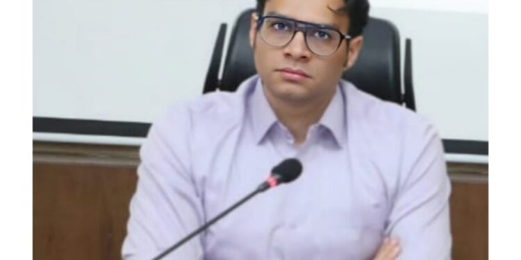 कलेक्टर श्री प्रसाद ने तीन आदतन अपराधियों को जिले की राजस्व सीमाओं से 6 माह की अवधि तक किया निष्कासित