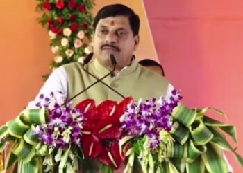 जबलपुर स्थित मध्य प्रदेश के सबसे बड़े फ़्लाइओवर का नाम रानी दुर्गावती के नाम पर किए जाने मुख्यमंत्री ने की घोषणा. जबलपुर एयरपोर्ट का नाम रानी दुर्गावती के नाम पर किये जाने के लिये भारत सरकार को प्रस्ताव भेजा जायेगा