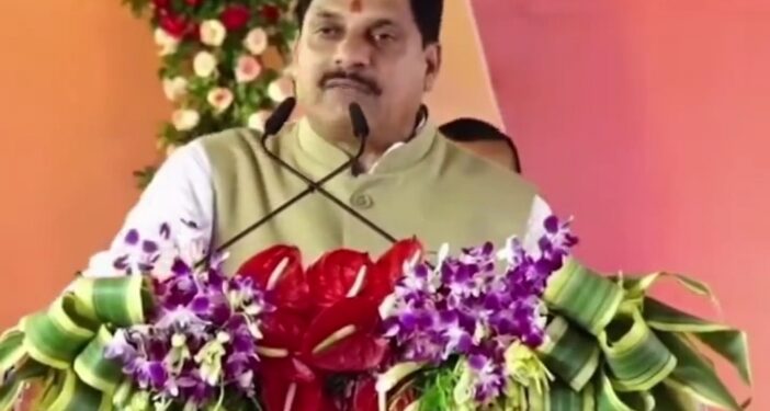 जबलपुर स्थित मध्य प्रदेश के सबसे बड़े फ़्लाइओवर का नाम रानी दुर्गावती के नाम पर किए जाने मुख्यमंत्री ने की घोषणा. जबलपुर एयरपोर्ट का नाम रानी दुर्गावती के नाम पर किये जाने के लिये भारत सरकार को प्रस्ताव भेजा जायेगा
