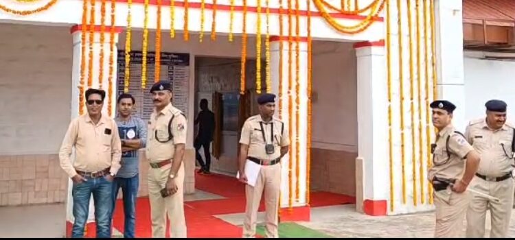 *पढ़ाई की उम्र में लड़के को दिल दे बैठी नाबालिक लड़की भाग कर पहुंची*  *रेलवे आरपीएफ थाना प्रभारी की पहल से पहुंची घर*