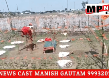 देखिऐ VIDEO छिंदवाड़ा नौतपा में अनोखी साधना, अमरवाड़ा में लोहे के नुकीले चौरंग और 11 त्रिशुलों की नोक पर आसन लिए धन योगी बाबा कर रहे तपस्या