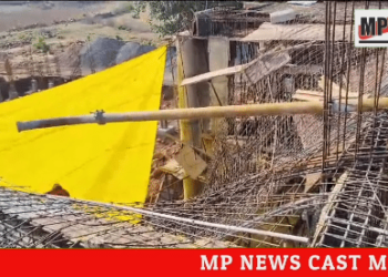 निर्माणधीन सीएम राइज स्कूल छत ढलाई के दौरान गिरी, मजदूर हुए घायल।