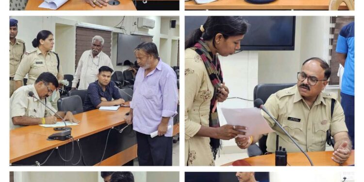 उज्जैन पुलिस के वरिष्ठ अधिकारियों द्वारा पुलिस कंट्रोल रूम पर जनसुनवाई