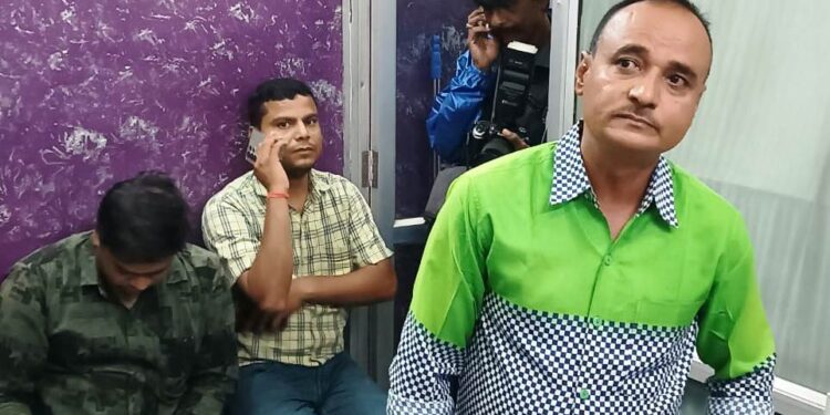 अवैध क्लीनिक संचालक के विरुद्ध एफआईआर दर्ज।
