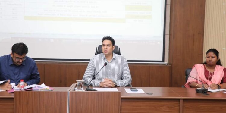 बीएमओ रीठी को नोटिस जारी करनें के निर्देश