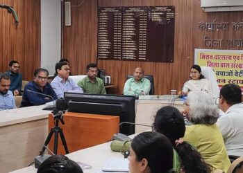 मेटरनिटी वार्ड एवं लेबर रूम के बाहर कलेक्टर के मोबाईल नम्बर का फ्लेक्स लगाए – कलेक्टर सुश्री बाफना
