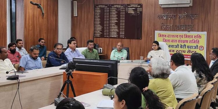 मेटरनिटी वार्ड एवं लेबर रूम के बाहर कलेक्टर के मोबाईल नम्बर का फ्लेक्स लगाए – कलेक्टर सुश्री बाफना