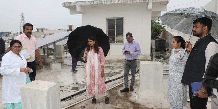 राजस्व अधिकारी, नक्शा तरमीम के कार्य को प्राथमिकता दें- कलेक्टर सुश्री बाफना —– राजस्व महा अभियान के तहत लगाए गए शिविरों का निरीक्षण