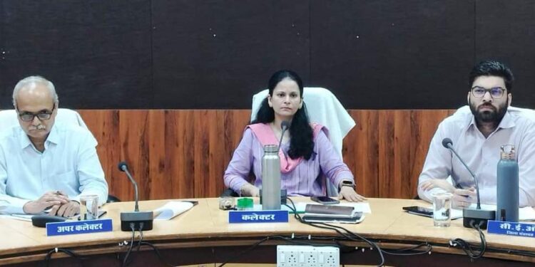 शतप्रतिशत छात्रावासों की निरीक्षण करें, आपदा प्रबंधन के लिए बेहतर तैयारी रखें – डॉ. सिडाना समय-सीमा एवं विभागीय समन्वय समिति की बैठक में कलेक्टर के निर्देश