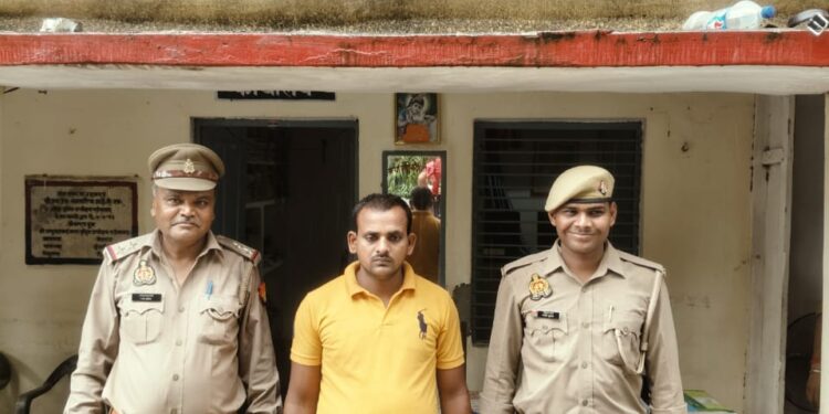 *थाना विशुनगढ़ पुलिस द्वारा जिला बदर अपराधी को गिरफ्तार कर भेजा गया जेल।*