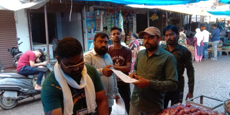 *एस्सेल कंपनी को आज अंतिम नोटिस जारी*  *आज भी 203 गाड़ियों से 450 ट्रिप कचरा घर-घर से कराया कलेक्शन*