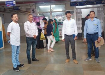 *कलेक्टर श्री सिंह ने जिला अस्पताल का औचक निरीक्षण किया*