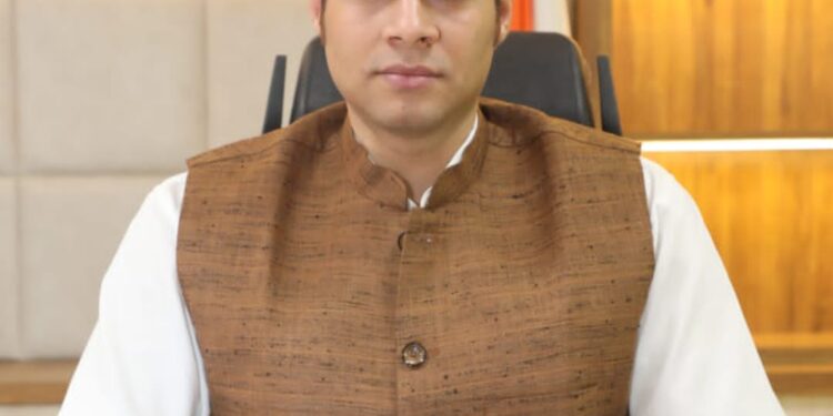 लापरवाही बरतना तीन ए.एन.एम को पड़ा मंहगा*