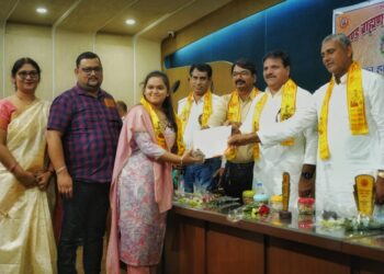 *अखंड ब्राम्हण समाज ने प्रतिभावान संस्कृति का किया सम्मान*