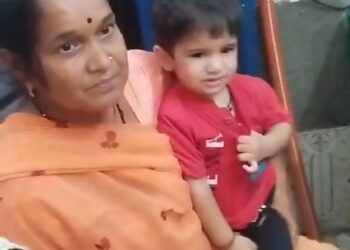 बच्चा चुरा कर भागी युवती रेलवे स्टेशन पर पकड़ाई*