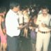 मोटरसाइकिल सवार नाले में बहे एक की जान बची वहीं एक की तलाश जुटा प्रशासन अमला
