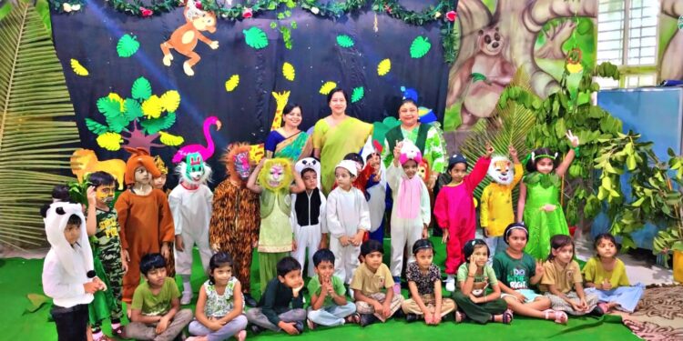 समेरिटंस स्कूल में जुमांजी जंगल राइड का आयोजन किया गया और बच्चों को बताया पर्यावरण का महत्व