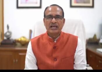 भारत सरकार ने फैसला किया है कि अब केंद्रीय कर्मचारी राष्ट्रीय स्वयंसेवक संघ (RSS) की गतिविधियों में भाग ले सकेंगे।