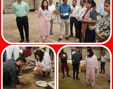 कलेक्टर श्रीमती शीतला पटले ने मूंग उपार्जन केन्द्र पटेल वेयरहाउस मगरधा, उपार्जित सेवा सहकारी समिति लौकीपार का गुरूवार को आकस्मिक निरीक्षण किया। निरीक्षण के दौरान उन्होंने वहां की व्यवस्थायें देखी और किसानों से चर्चा भी की