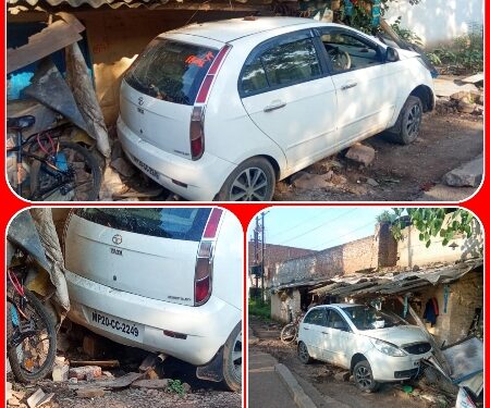 तेज रफ्तार इंडिका कार टपरी मे जा घुसी, दो लोगो को आई चोट