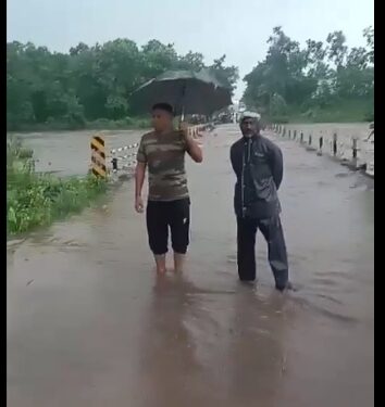 सुल्तानपुर (रायसेन) पलकमती नदी उफान पर,  बाड़ी मार्ग हुआ बंद, जगह जगह भरा पानी, देखें VIDEO