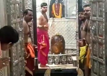 श्रावण मास प्रथम सोमवार उज्जैन श्री महाकालेश्वर ज्योतिर्लिंग के अलौकिक दर्शन.. देखे VIDEO